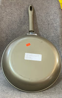 
              Classic Non-Stick Champagne Bronze Fry pan, 32cm
            