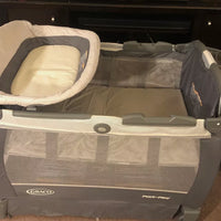 Graco Corralito Pack n Play Sunggle Suite