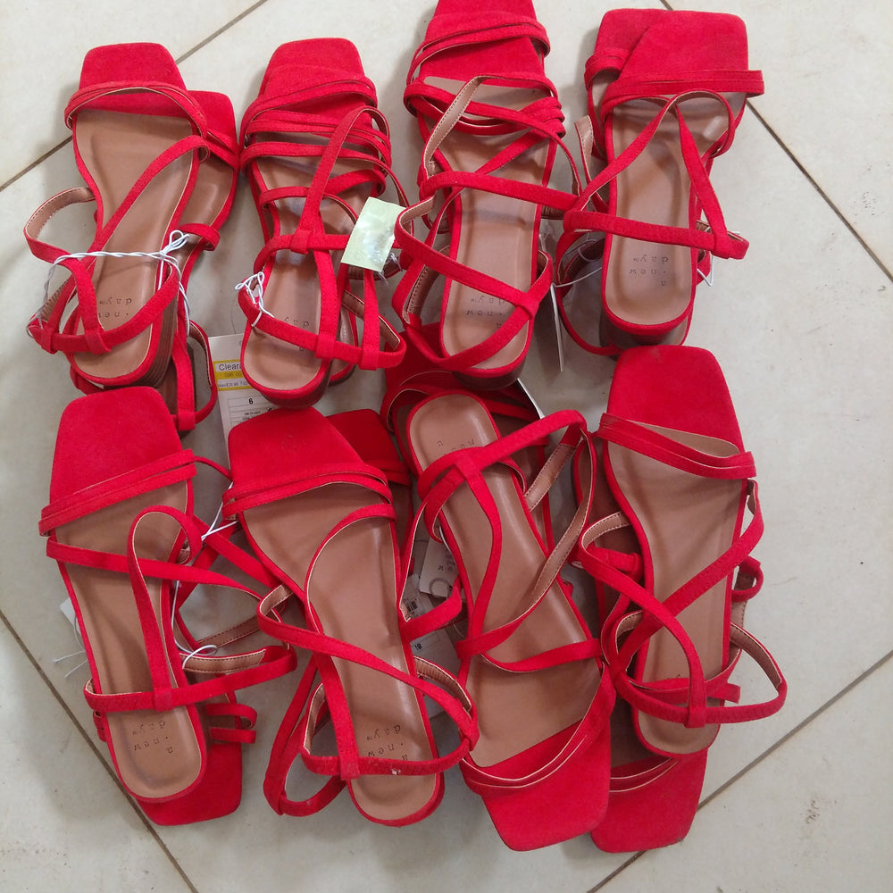 a new day shoes rouge avec Talon