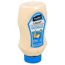 Signature SELECT Mayonnaise  Light Squeeze Bottle 650mL DLC: 31 JUIL24